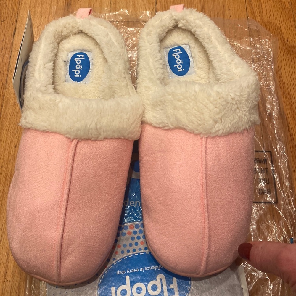 New Floopi Slippers - Picture 3 of 3